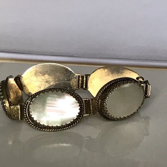 Whiting & Davis Jewelry - Whiting & Davis MOP Cabochon Prong Set Bracelet